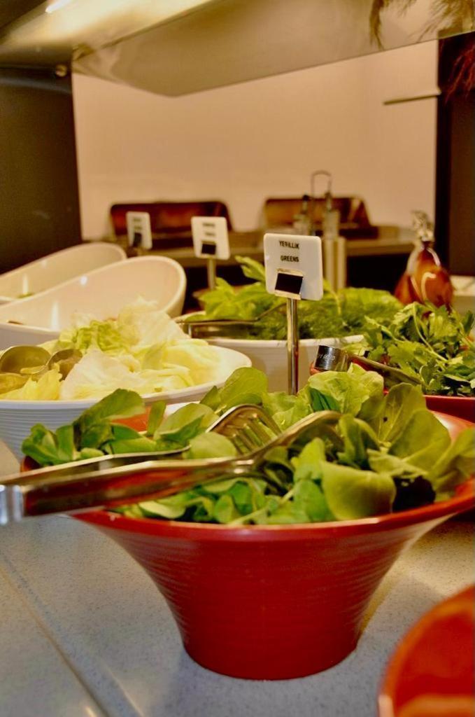 Emens Hotel 3*